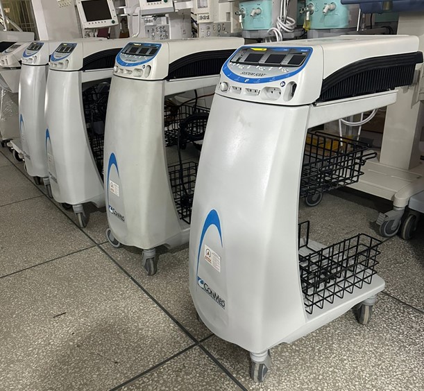 Valleylab Force Triad with Trolley and Accessories