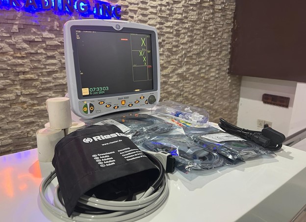 GE Dash 5000 with Accessories